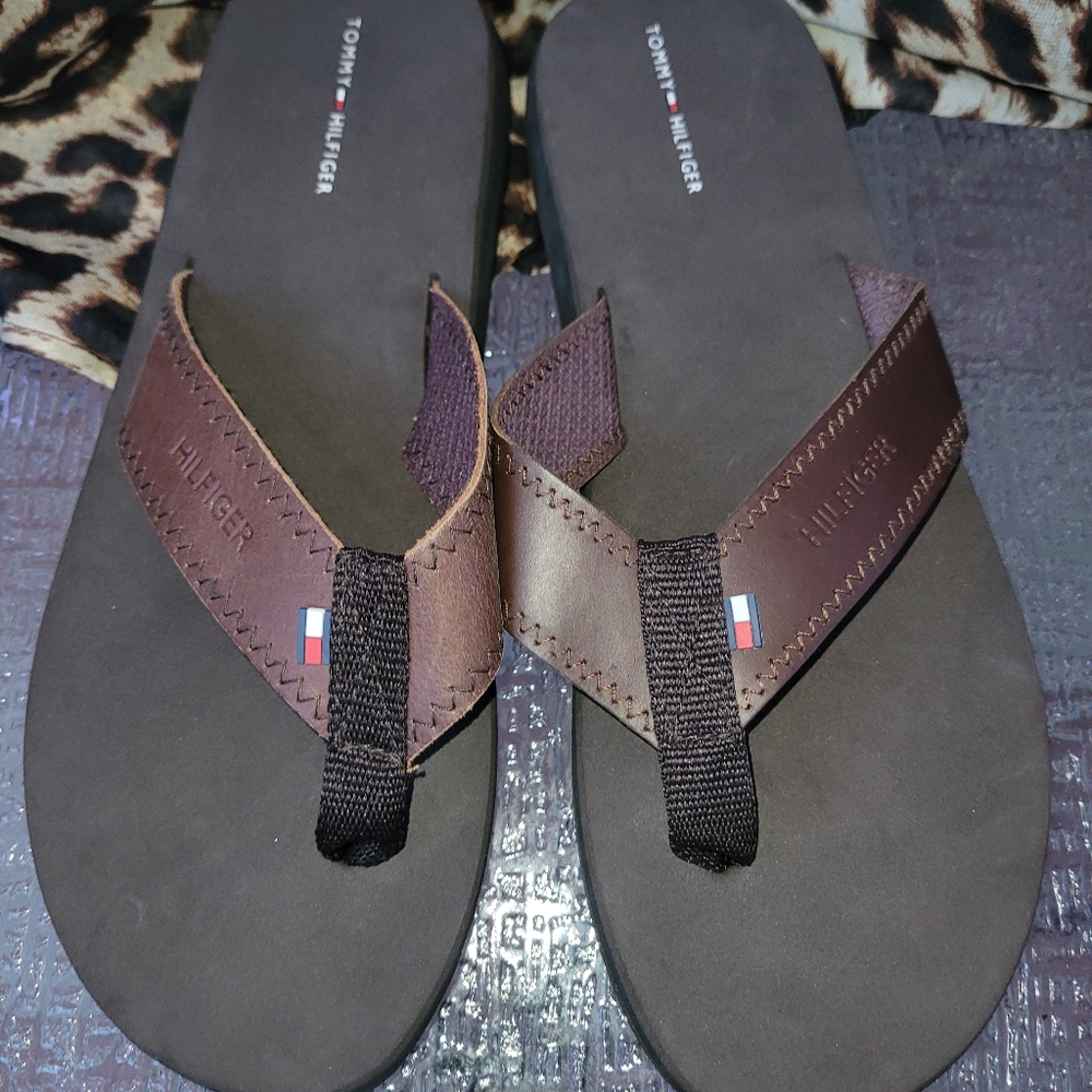 Men's Tommy Hilfiger Sandals size 11 brand new